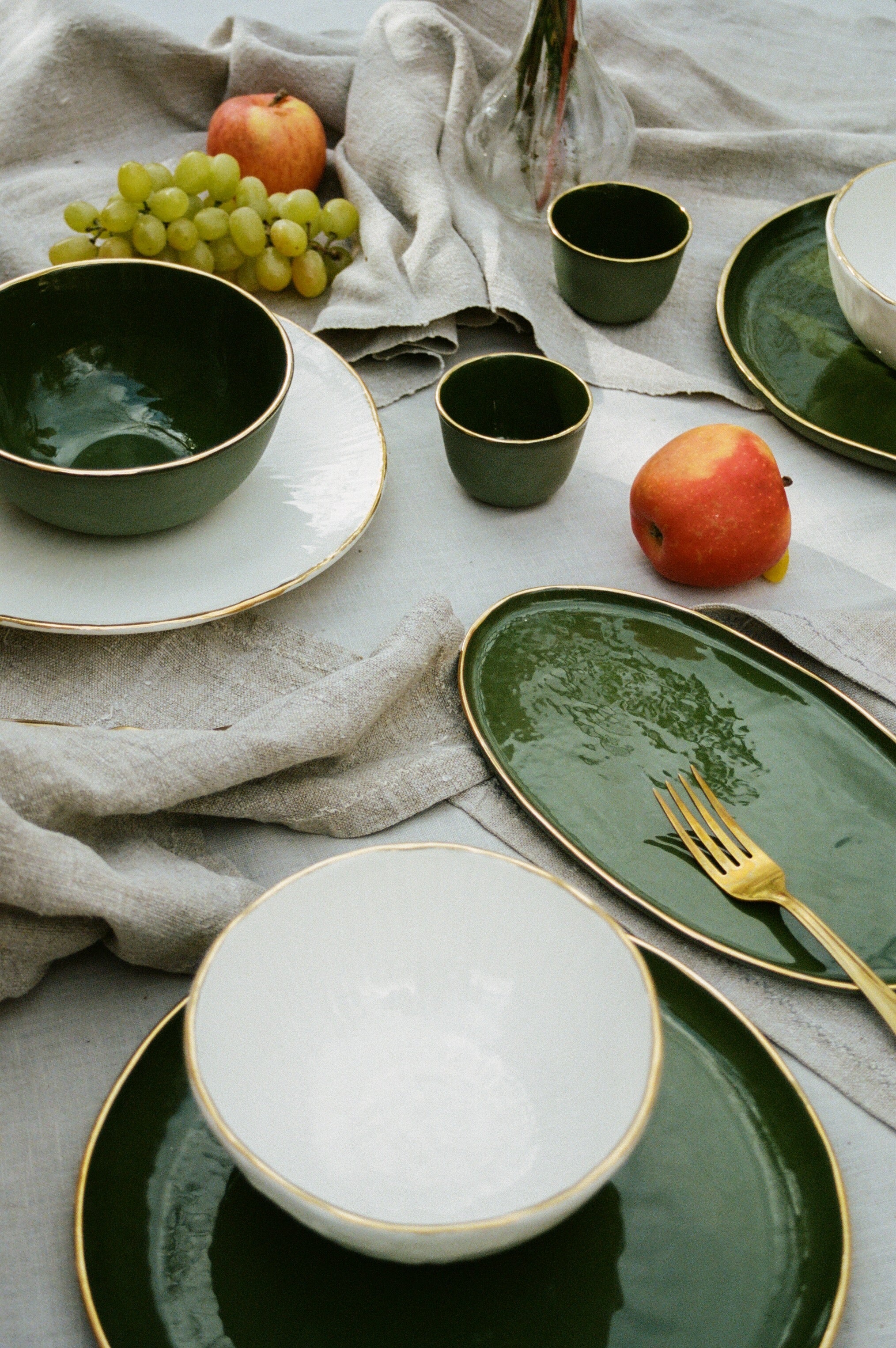 Dinner Plate Biscuit Green Gold – QUIET FORM - Main Image